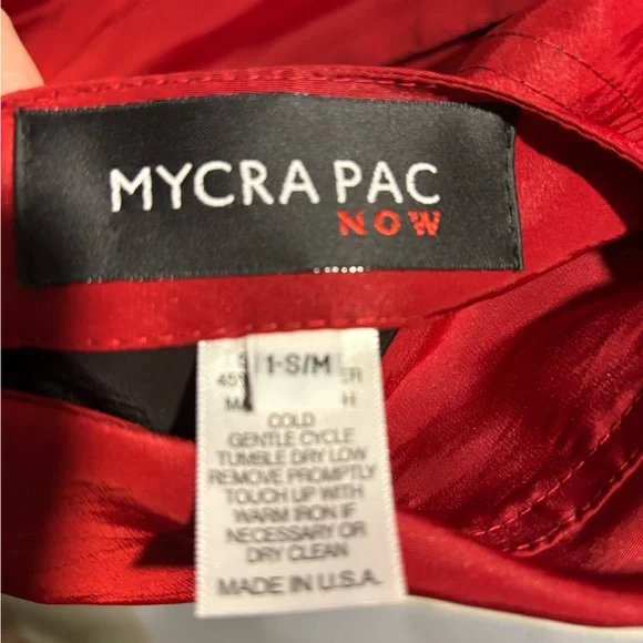 Mycra Pac Black/Red Donatella Reversible Hooded Jacket - Picture 3 of 8